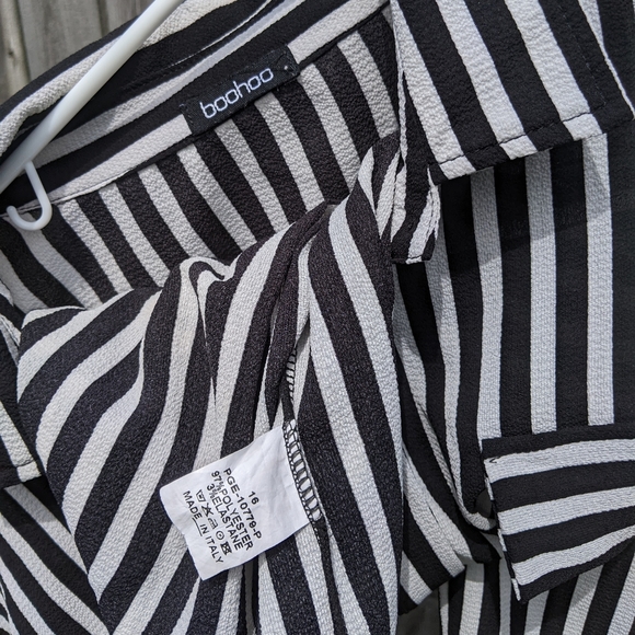 Black & white striped long sleeve button up, UK sz 16 (US sz 12) - Picture 9 of 9